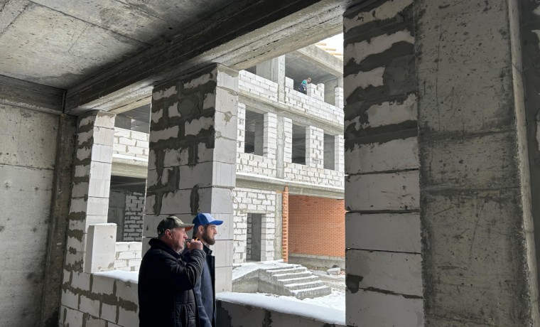 Темпы строительства новых школ оценили активисты «Партдесанта» в ЧР