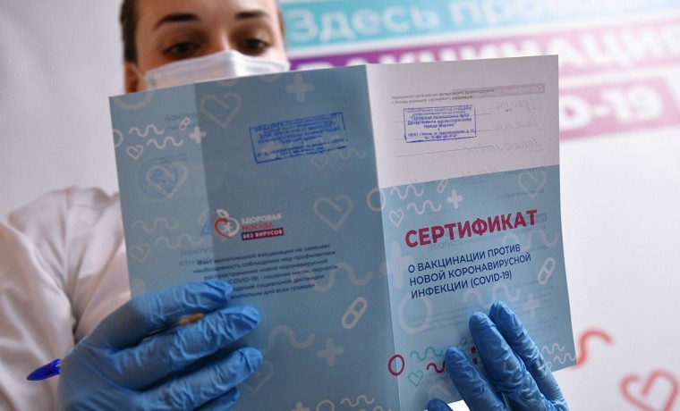 В Совете Федерации предложили давать привившимся от COVID-19 два выходных