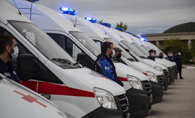 Глава Чеченской Республики поздравил работников скорой медицинской помощи