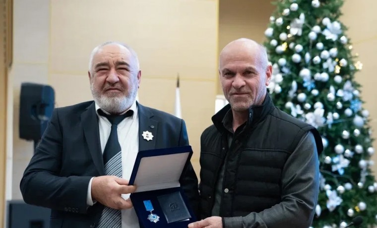 Специалисты «Чеченэнерго» отмечены наградами в День энергетика