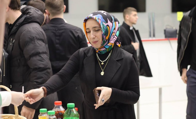 В стенах ГГНТУ прошла благотворительная ярмарка, приуроченная ко Дню добровольца