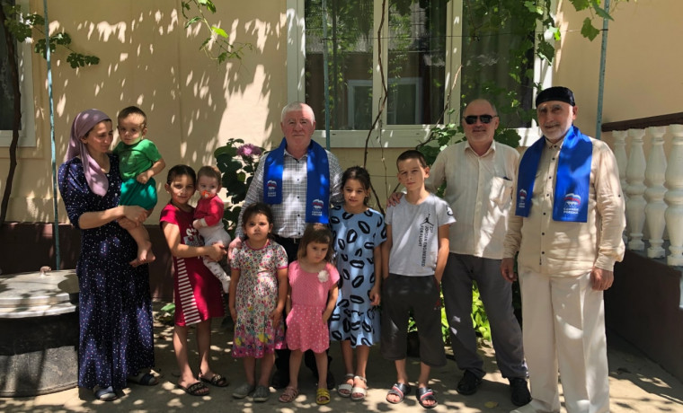 Жителей Чеченской Республики поздравили с Днем семьи, любви и верности