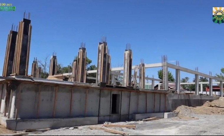 В Алхан-Кале продолжается строительство школы в рамках нацпроекта