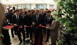 В Грозном открыли новую современную ледовую площадку