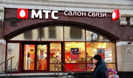 За год количество салонов связи операторов в крупных городах России сократилось на 5,5%