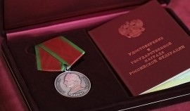 Владимир Макеев вручил государственные награды военнослужащим ведомства