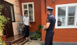 Полицейские Грозненского района проводят профилактические обходы домовладений