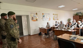 Росгвардейцы провели урок, посвященный Дню ветеранов органов внутренних дел и внутренних войск