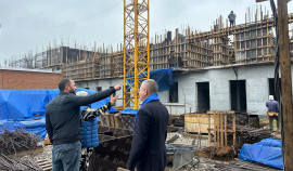 «Единая Россия» по Народной программе проверила ход строительства соцобъектов в ЧР