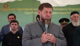 Рамзан Кадыров посетил торжественную линейку в Грозненском Центре образования им. А.-Х. Кадырова