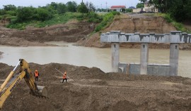 В Шалинском районе возводят новый бетонный мост через реку Джалку