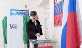 Представитель участковой избирательной комиссии: Люди активно принимают участие в выборах Президента