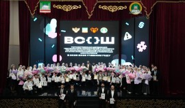 Победители и призёры Всероссийской олимпиады школьников отмечены в Грозном