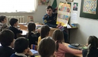 Спасатели из ЧР проводят занятия в школах и детсадах, призванные повысить культуру детской безопасности