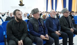 «Вечера этикета»: со студентами Чеченского педколледжа говорили о национальных традициях