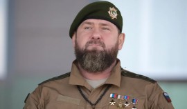 Рамзан Кадыров поздравил Героев Отечества с праздником