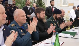 Рамзан Кадыров и Александр Куренков приняли участие в торжественной линейке в Грозном
