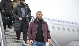 Боец UFC Хамзат Чимаев  прилетел в Грозный