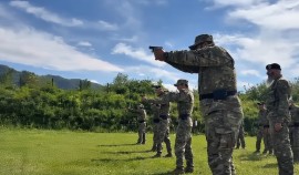 Полицейские Веденского района отточили навыки строевой и огневой подготовки| грозный, чгтрк