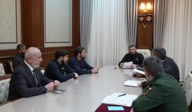 В Правительстве ЧР обсудили развитие Грозного, поддержку бизнеса и организацию весеннего призыва| грозный, чгтрк