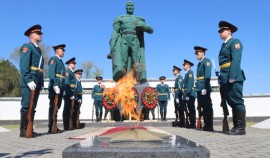 Росгвардейцы поддержали всероссийскую ведомственную акцию «На страже памяти» в Чеченской Республике| грозный, чгтрк