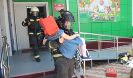 Пожарно-тактические занятия Росгвардии и МЧС прошли на базе детского сада в Чеченской Республике