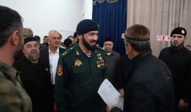 Магомед Даудов ознакомился с ходом голосования в родовом селе Гелдаган| грозный, чгтрк