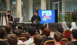 «Уроки в музее» в Грозном посвятили творчеству Шамиля Шамурзаева