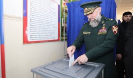 Начальник Управления Росгвардии по Чеченской Республике проголосовал на выборах Президента России
