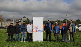 «Единая Россия» и Минприроды ЧР провели акцию «Отцовский парк» в преддверии Дня отца