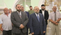 В Грозном открылась выставка конкурса "Мир глазами детей: моя Чечня"