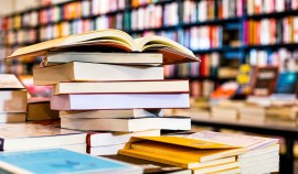 Жителям Наурского района представили книжную выставку по правовому просвещению