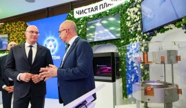 Дмитрий Чернышенко оценил разработки на стендах Форума будущих технологий – 2026