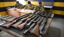 Специалисты Росгвардии уничтожили более 1 тысячи единиц оружия и свыше 7 тысяч боеприпасов в Грозном