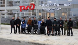 «Единая Россия» проверила доступность нового ЖД-вокзала Грозного для маломобильных граждан