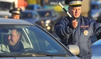 Глава ГИБДД РФ предложил приобретать машины большей вместимости многодетным семьям для безопасности