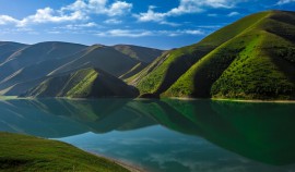 Озеро Кезеной-Ам - одно из самых популярных туристических направлений