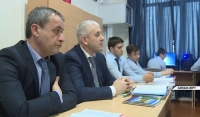 Школы горных районов Чечни получили подарки от фонда Кадырова 