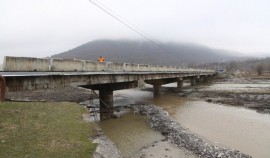 Ремонтные работы на мосту через реку Аргун в рамках дорожного нацпроекта продолжаются