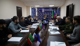 В Грозном обсудили улучшение системы начальной военной подготовки в школах