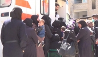 Российские военные впервые раздали гумпомощь в сирийском городе Ракка