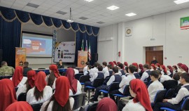 Военнослужащие ОГВ(с) провели для школьников тематическое занятие в Грозном