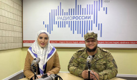 Росгвардеец выступил в очередном эфире ведомственной радиорубрики в Грозном
