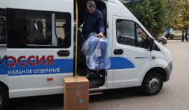 «Единая Россия» передала детские автокресла в родильные дома Грозного