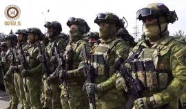 Рамзан Кадыров представил нового командира 94 полка оперативного назначения Росгвардии