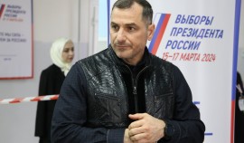 Адлан Динаев оценил доступность избирательных участков для людей с ОВЗ