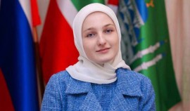 Хадижа Кадырова призвала женщин выглядеть скромно в Ид аль-фитр