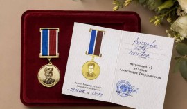 Хава Ахмадова удостоена медали Александра Твардовского за вклад в развитие культуры