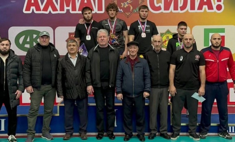В Грозном завершился Всероссийский турнир по вольной борьбе среди юниоров