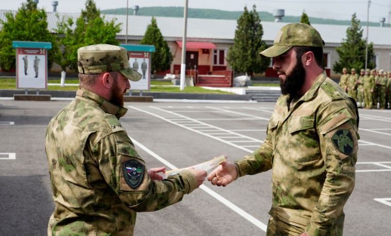 Гудермесский полк Росгвардии отметил годовщину своего образования